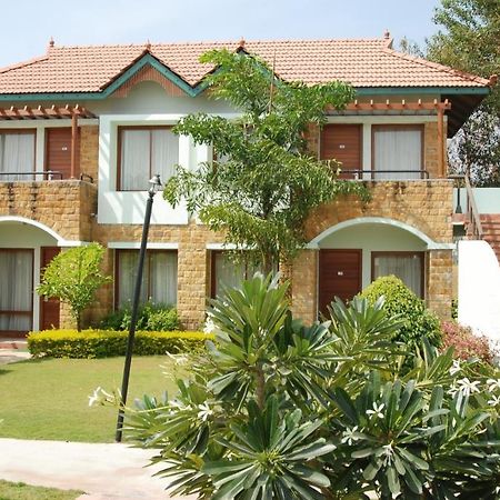 Golkonda Resorts & Spa Hajdarábád Exteriér fotografie