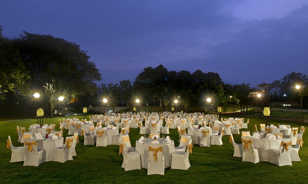 Golkonda Resorts & Spa Hajdarábád Exteriér fotografie